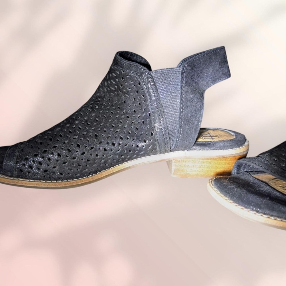 Sofft open toe/heel black suede sandal/boot